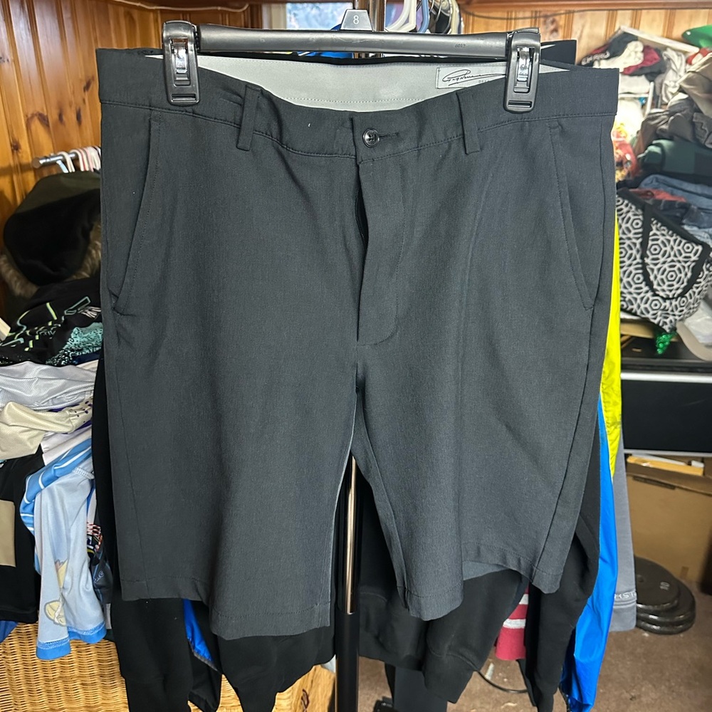 Men’s Greg Norman golf shorts